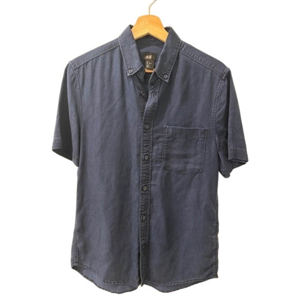 H&M Navy Short-Sleeve Button Down Shirt